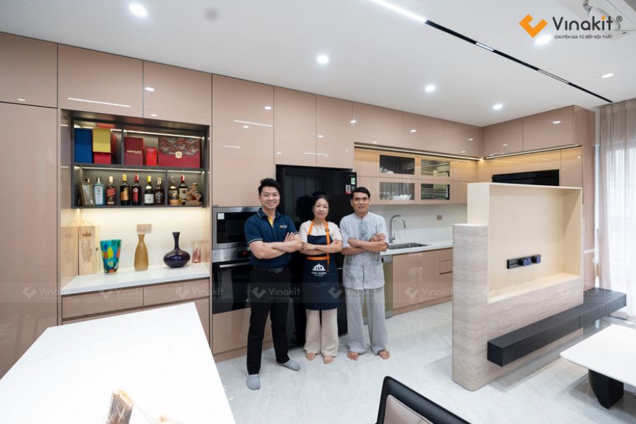 Dự án thực tế mẫu tủ bếp inox cánh Acrylic do Viankit thực hiện